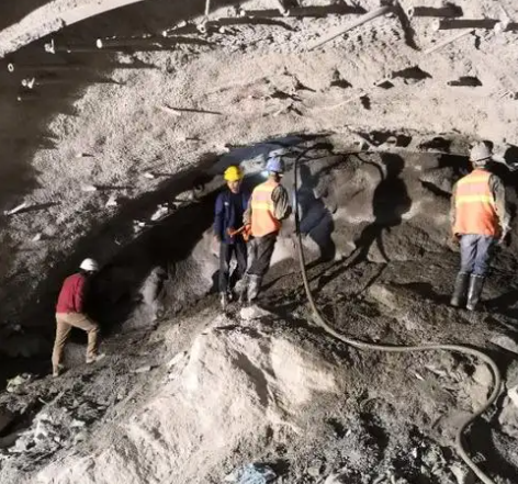 珠海拱顶带模注浆料的施工流程及注意事项